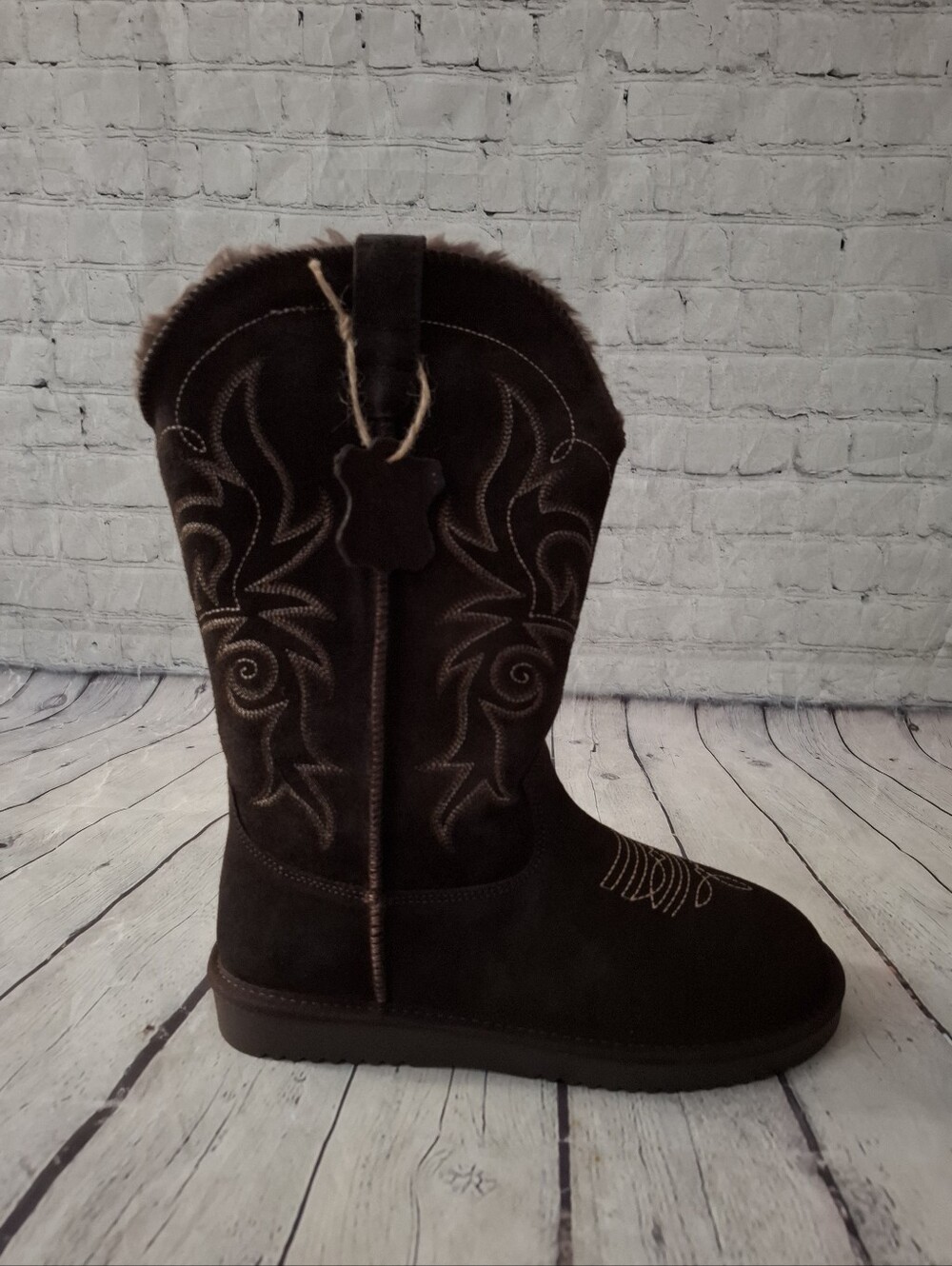 NIB Dream Pairs Brown Suede Snow Boot - Size 9